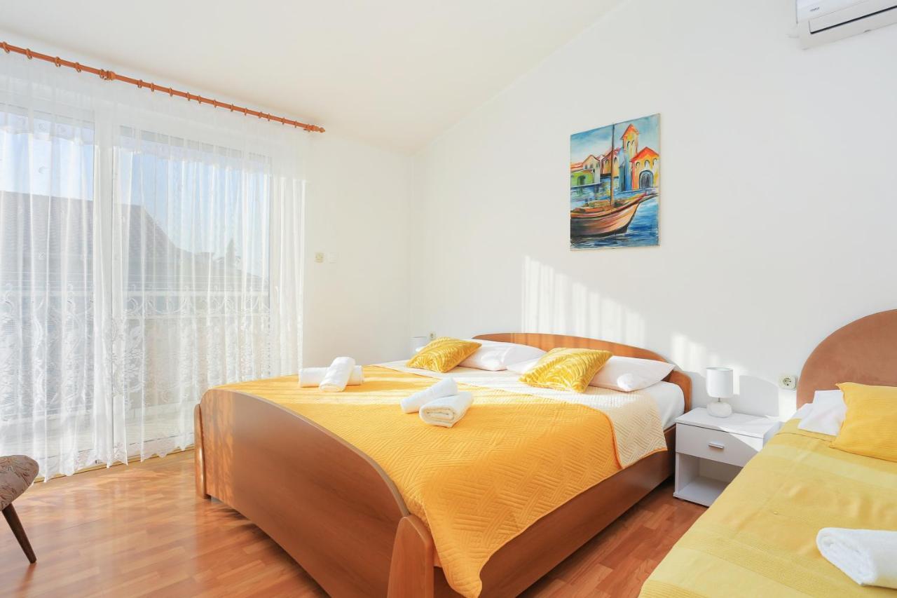 Apartments And Rooms With Parking Space Kastel Stafilic, Kastela - 18673 Εξωτερικό φωτογραφία