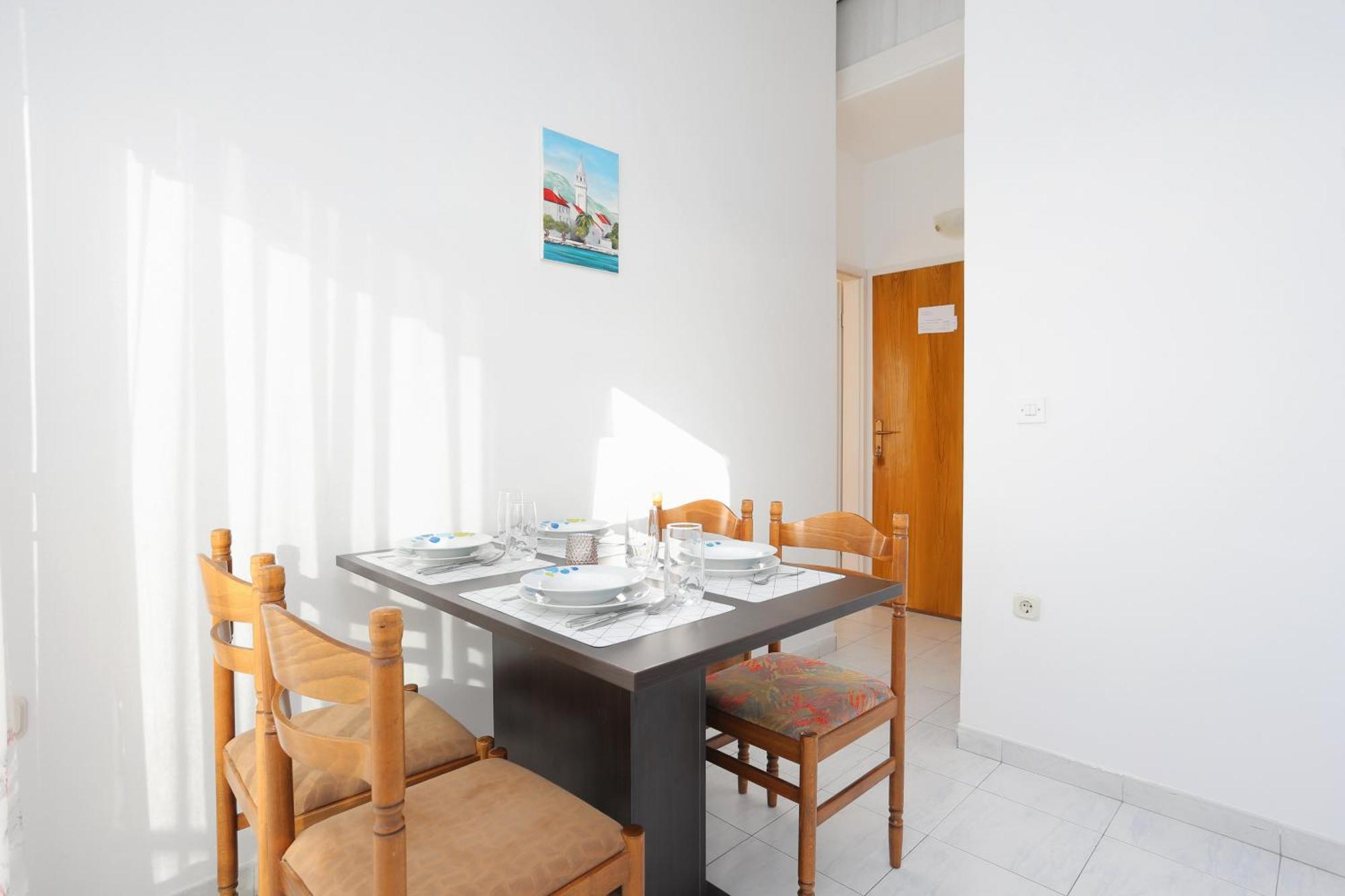 Apartments And Rooms With Parking Space Kastel Stafilic, Kastela - 18673 Δωμάτιο φωτογραφία