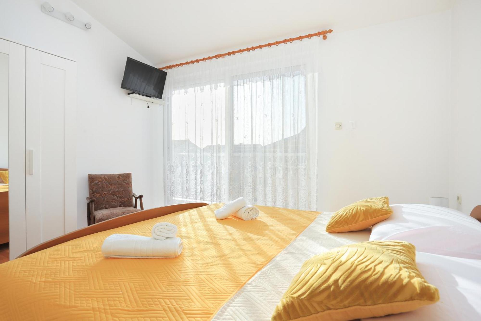 Apartments And Rooms With Parking Space Kastel Stafilic, Kastela - 18673 Δωμάτιο φωτογραφία