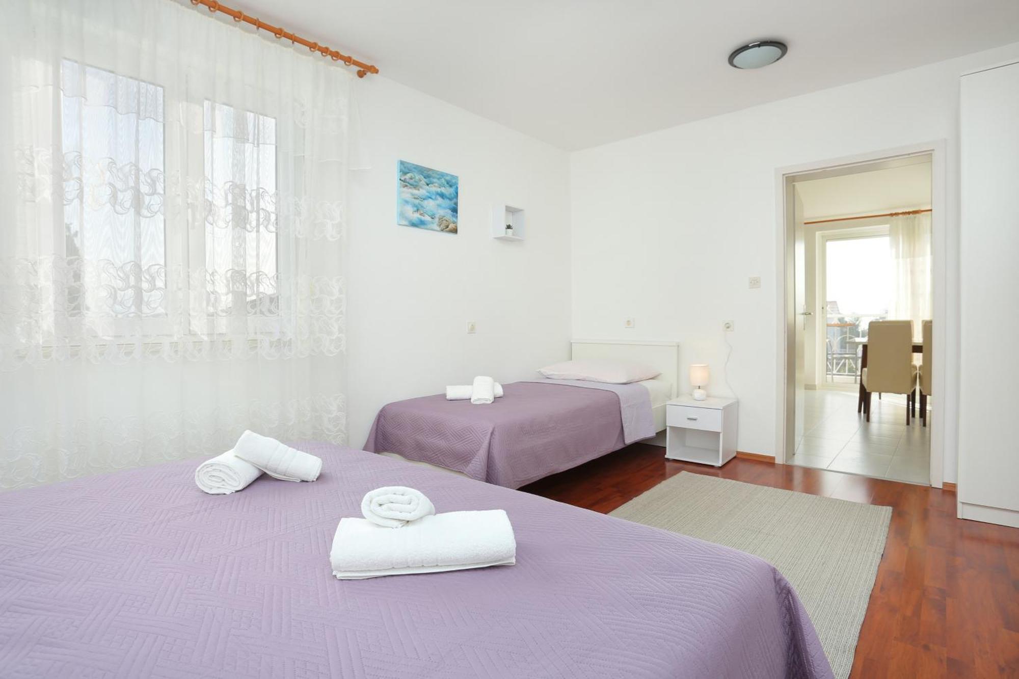 Apartments And Rooms With Parking Space Kastel Stafilic, Kastela - 18673 Δωμάτιο φωτογραφία