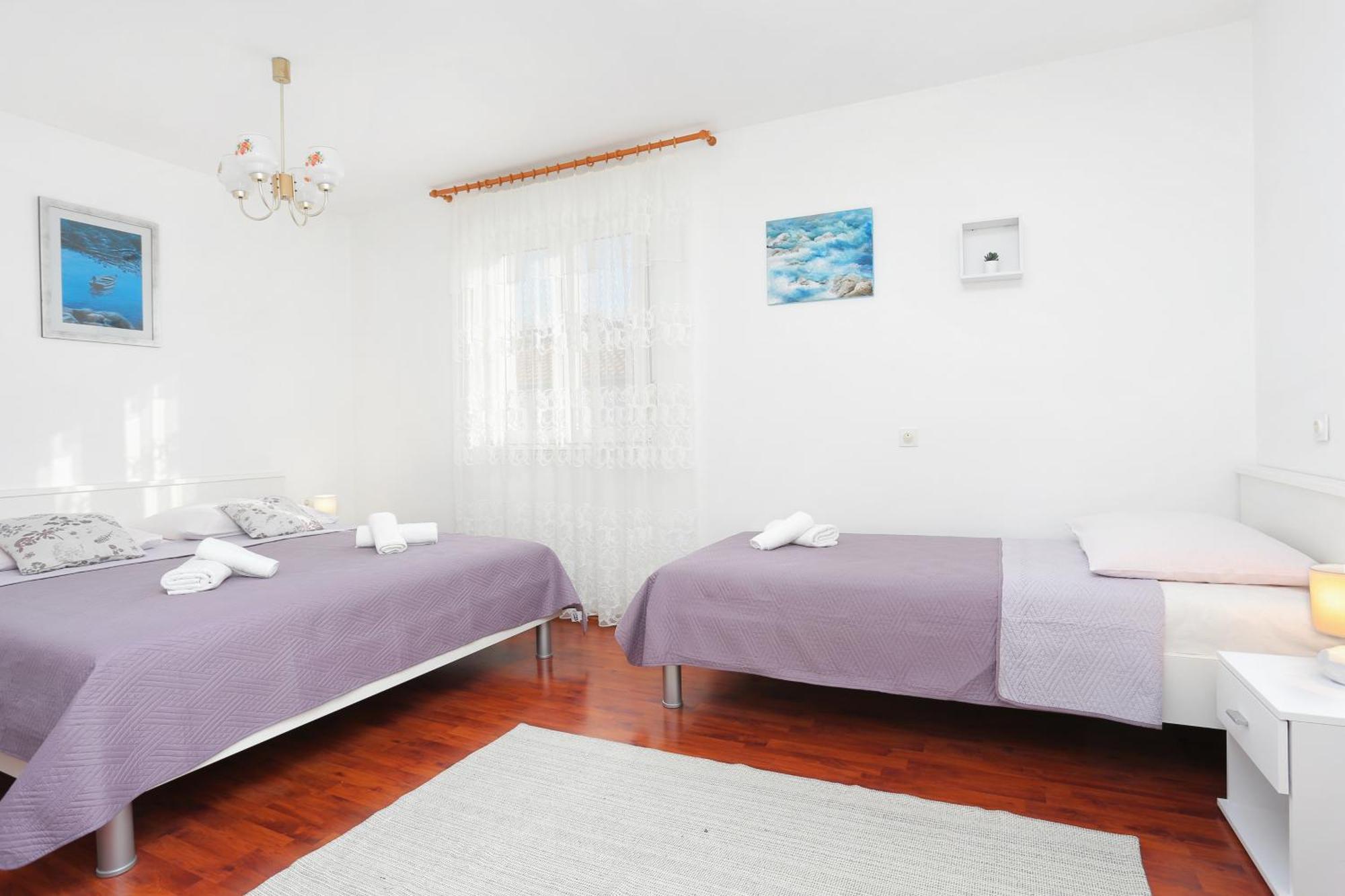 Apartments And Rooms With Parking Space Kastel Stafilic, Kastela - 18673 Δωμάτιο φωτογραφία